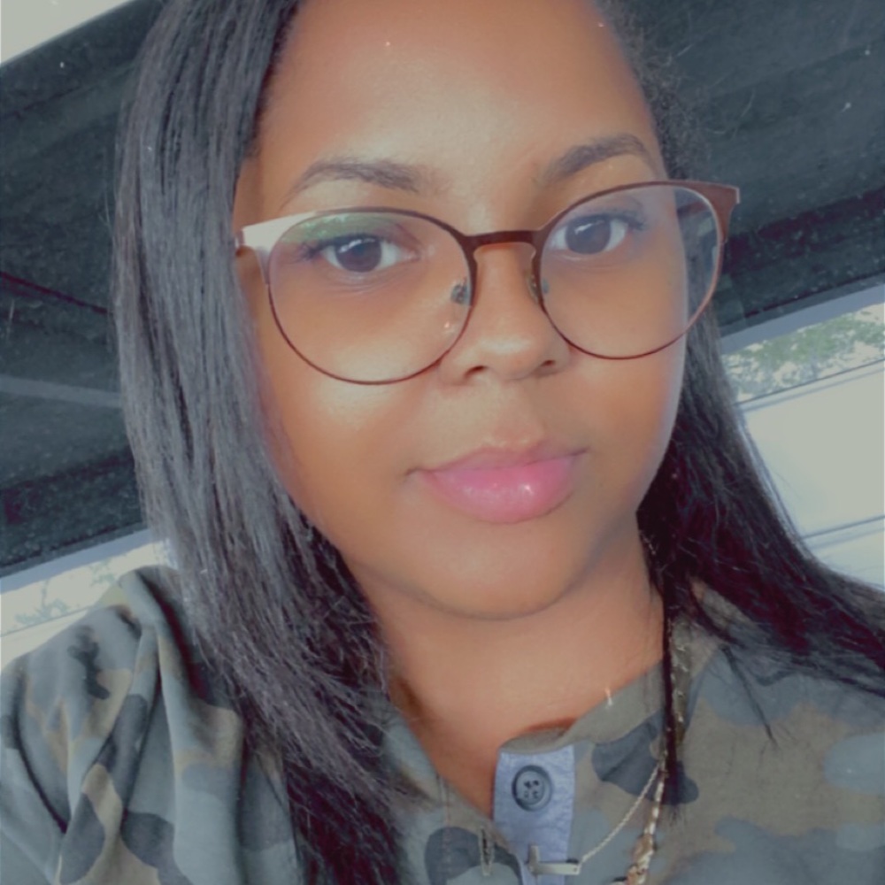 Meet your Posher, Shyla